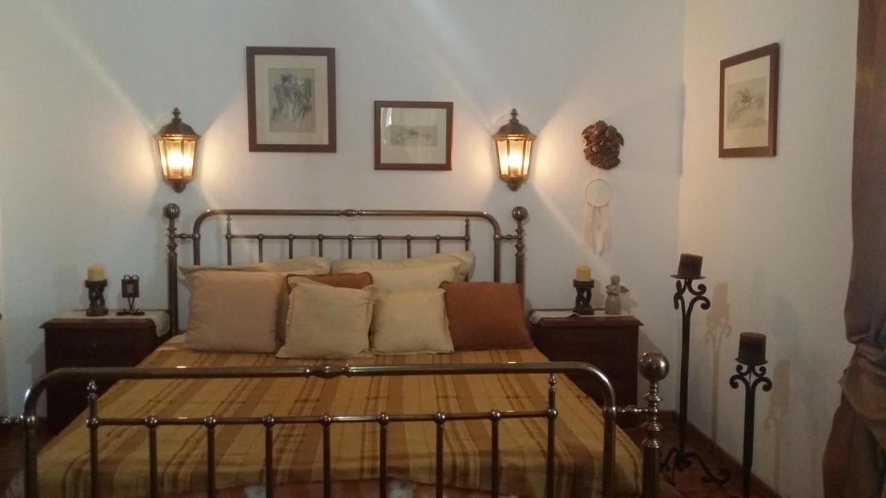 Hôtel Casa Do Castelo à Sortelha Extérieur photo